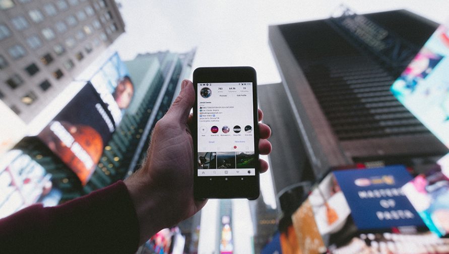 How to Grow Ecommerce Business Through Instagram Marketing