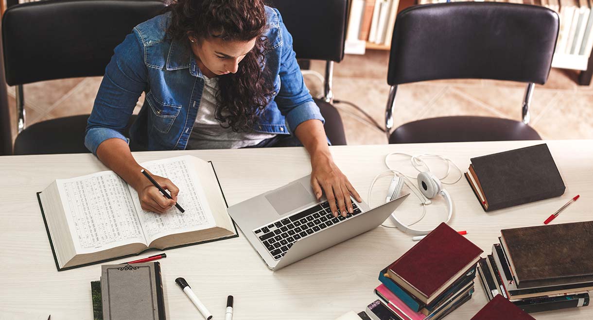 5 Dedicated Team Outsourcing Case Studies Every Business Can Learn From